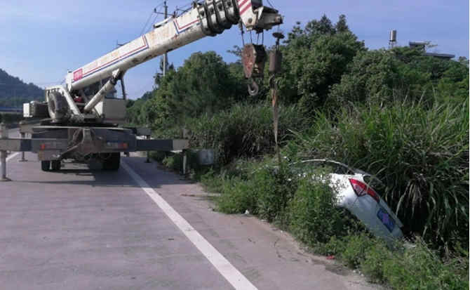 临潼区重载吊车救援 临潼区重载吊车救援